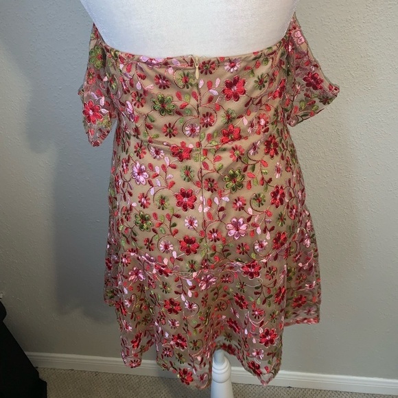 Promesa Embroidered Off the Shoulder Floral Fit and Flare Dress Size Medium - Picture 6 of 8